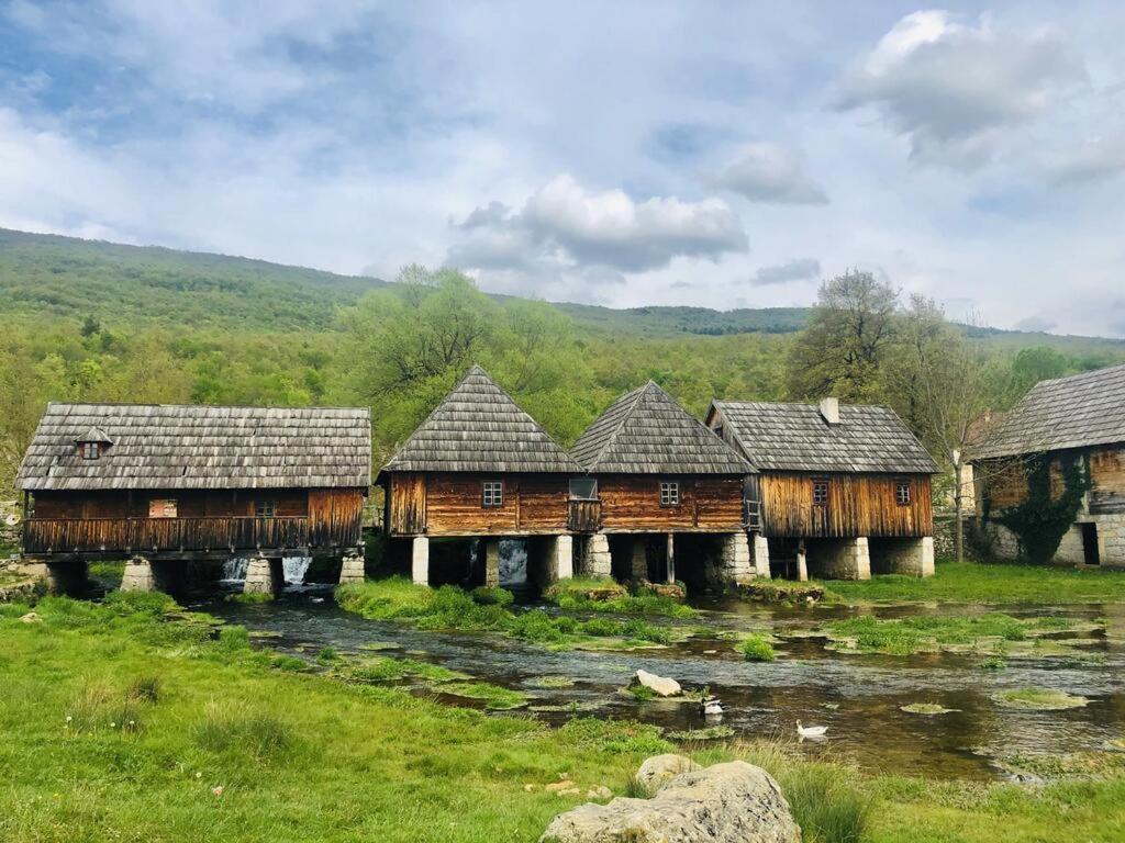 Chalet House S&d *