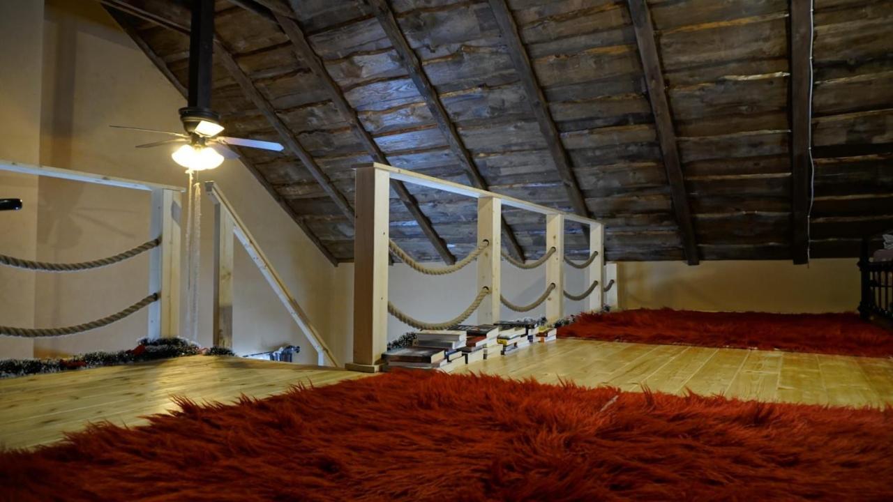 Chalet House S&d *